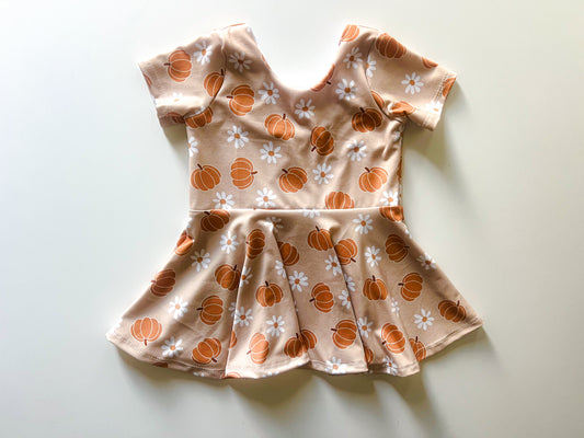 4t Pumpkin Daisy Peplum