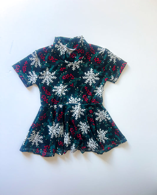 5t Snowflake Short Sleeve Mock Neck Twirl Top